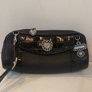 Brighton Black Pebbled Leather Small Purse
Detachable Strap Silver trim, Hearts